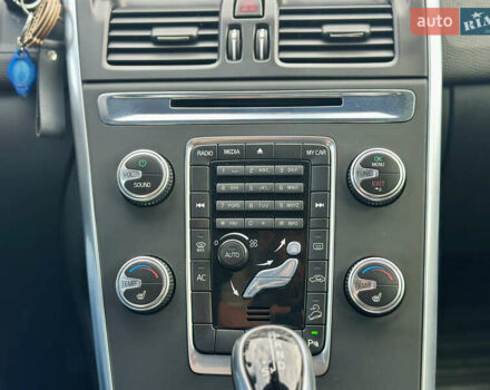 Белый Вольво ХС60, объемом двигателя 2.4 л и пробегом 244 тыс. км за 18500 $, фото 14 на Automoto.ua