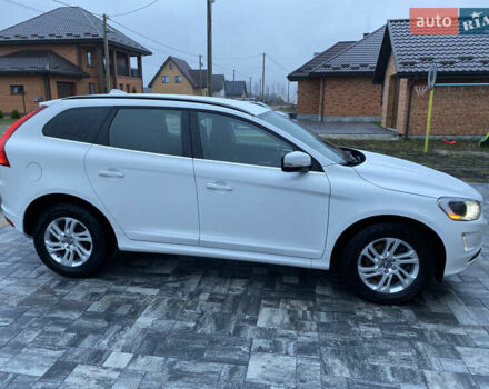 Белый Вольво ХС60, объемом двигателя 2 л и пробегом 310 тыс. км за 17700 $, фото 30 на Automoto.ua