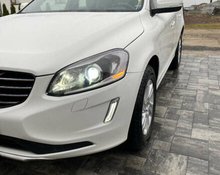 Белый Вольво ХС60, объемом двигателя 2 л и пробегом 310 тыс. км за 17700 $, фото 22 на Automoto.ua