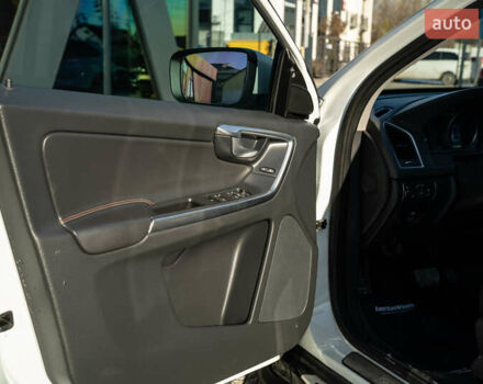 Білий Вольво ХС60, об'ємом двигуна 2.4 л та пробігом 110 тис. км за 23900 $, фото 31 на Automoto.ua