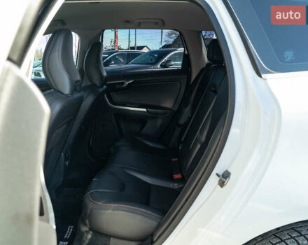 Білий Вольво ХС60, об'ємом двигуна 2.4 л та пробігом 110 тис. км за 23900 $, фото 29 на Automoto.ua