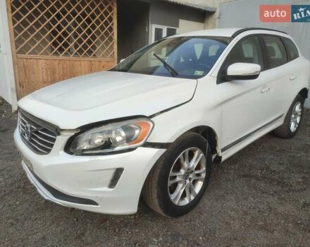 Белый Вольво ХС60, объемом двигателя 2 л и пробегом 193 тыс. км за 7850 $, фото 1 на Automoto.ua