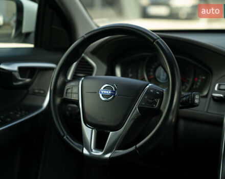 Белый Вольво ХС60, объемом двигателя 1.97 л и пробегом 247 тыс. км за 19800 $, фото 21 на Automoto.ua