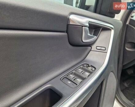 Білий Вольво ХС60, об'ємом двигуна 2 л та пробігом 145 тис. км за 13700 $, фото 11 на Automoto.ua