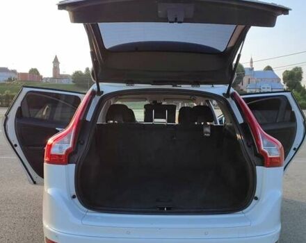 Белый Вольво ХС60, объемом двигателя 1.97 л и пробегом 329 тыс. км за 17700 $, фото 8 на Automoto.ua