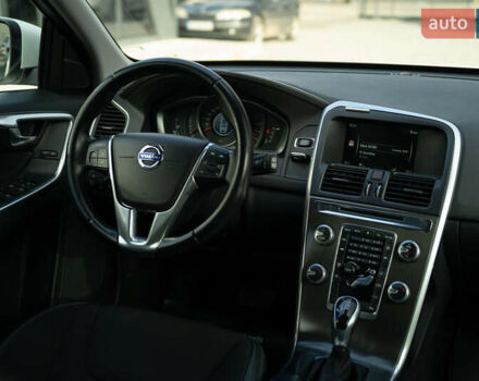 Белый Вольво ХС60, объемом двигателя 1.97 л и пробегом 247 тыс. км за 19800 $, фото 22 на Automoto.ua