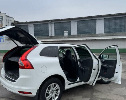 Белый Вольво ХС60, объемом двигателя 2 л и пробегом 144 тыс. км за 17000 $, фото 13 на Automoto.ua