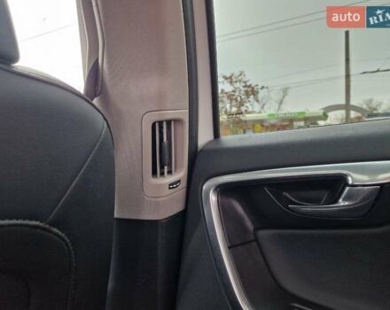 Білий Вольво ХС60, об'ємом двигуна 2 л та пробігом 145 тис. км за 13700 $, фото 9 на Automoto.ua