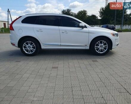 Белый Вольво ХС60, объемом двигателя 2 л и пробегом 205 тыс. км за 12800 $, фото 4 на Automoto.ua