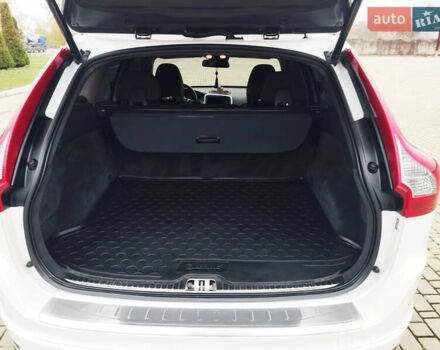 Белый Вольво ХС60, объемом двигателя 2 л и пробегом 279 тыс. км за 13700 $, фото 23 на Automoto.ua