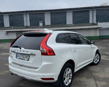 Белый Вольво ХС60, объемом двигателя 2 л и пробегом 144 тыс. км за 17000 $, фото 3 на Automoto.ua