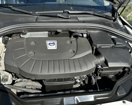 Белый Вольво ХС60, объемом двигателя 2 л и пробегом 188 тыс. км за 21650 $, фото 2 на Automoto.ua