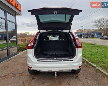 Білий Вольво ХС60, об'ємом двигуна 2 л та пробігом 145 тис. км за 13700 $, фото 5 на Automoto.ua