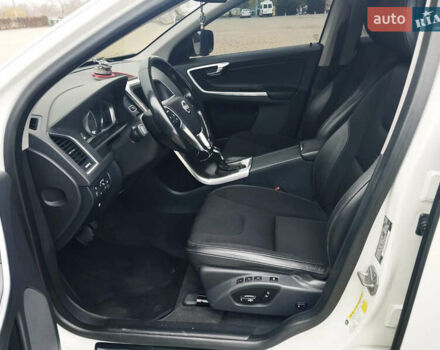 Белый Вольво ХС60, объемом двигателя 2 л и пробегом 279 тыс. км за 13700 $, фото 12 на Automoto.ua