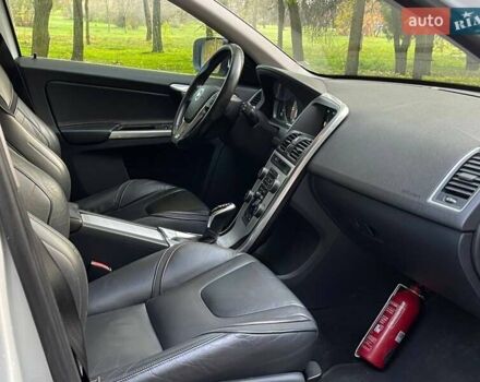 Білий Вольво ХС60, об'ємом двигуна 2 л та пробігом 294 тис. км за 20999 $, фото 15 на Automoto.ua