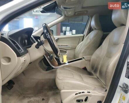 Белый Вольво ХС60, объемом двигателя 2.5 л и пробегом 175 тыс. км за 2900 $, фото 6 на Automoto.ua