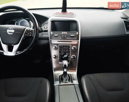 Белый Вольво ХС60, объемом двигателя 2 л и пробегом 279 тыс. км за 13700 $, фото 15 на Automoto.ua