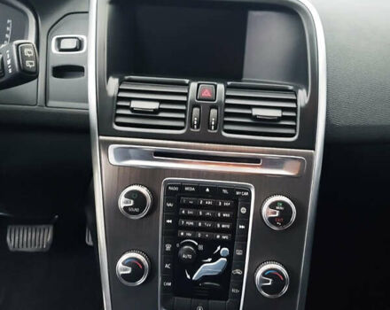 Белый Вольво ХС60, объемом двигателя 2 л и пробегом 279 тыс. км за 13700 $, фото 14 на Automoto.ua