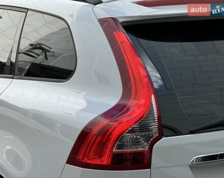 Белый Вольво ХС60, объемом двигателя 2 л и пробегом 253 тыс. км за 15500 $, фото 7 на Automoto.ua