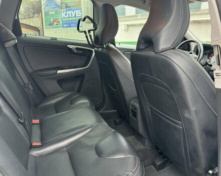 Белый Вольво ХС60, объемом двигателя 2 л и пробегом 144 тыс. км за 17000 $, фото 5 на Automoto.ua