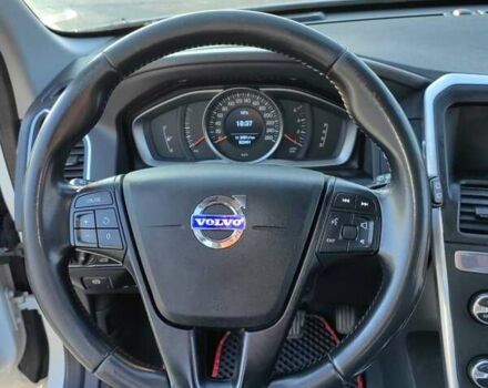 Белый Вольво ХС60, объемом двигателя 1.97 л и пробегом 329 тыс. км за 17700 $, фото 5 на Automoto.ua