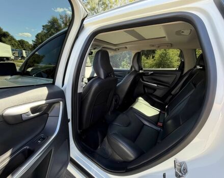 Білий Вольво ХС60, об'ємом двигуна 2 л та пробігом 78 тис. км за 3800 $, фото 12 на Automoto.ua