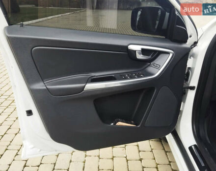 Белый Вольво ХС60, объемом двигателя 2 л и пробегом 279 тыс. км за 13700 $, фото 11 на Automoto.ua