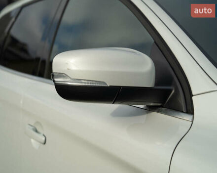 Белый Вольво ХС60, объемом двигателя 1.97 л и пробегом 247 тыс. км за 19800 $, фото 11 на Automoto.ua