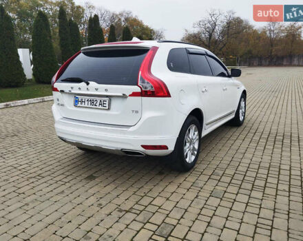 Белый Вольво ХС60, объемом двигателя 2 л и пробегом 279 тыс. км за 13700 $, фото 5 на Automoto.ua