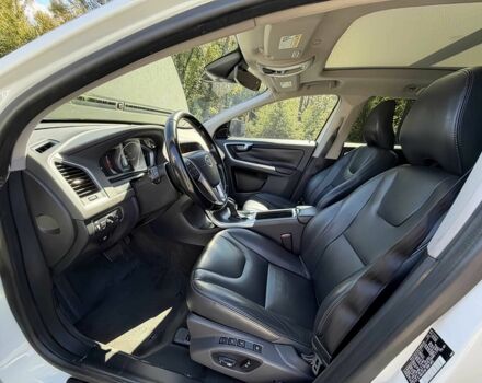 Білий Вольво ХС60, об'ємом двигуна 2 л та пробігом 78 тис. км за 3800 $, фото 9 на Automoto.ua