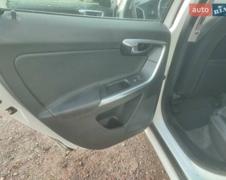 Белый Вольво ХС60, объемом двигателя 2 л и пробегом 193 тыс. км за 7850 $, фото 24 на Automoto.ua