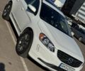 Белый Вольво ХС60, объемом двигателя 3 л и пробегом 291 тыс. км за 15000 $, фото 1 на Automoto.ua