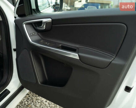 Белый Вольво ХС60, объемом двигателя 1.97 л и пробегом 247 тыс. км за 19800 $, фото 33 на Automoto.ua