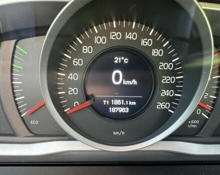 Белый Вольво ХС60, объемом двигателя 2 л и пробегом 188 тыс. км за 21650 $, фото 4 на Automoto.ua