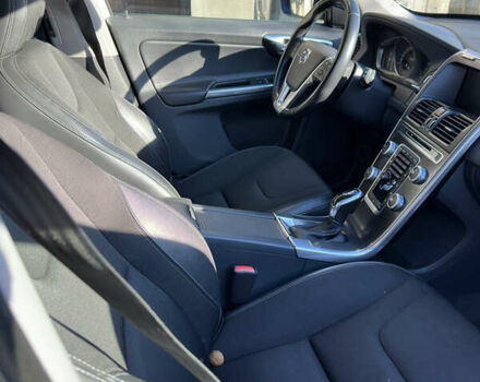 Білий Вольво ХС60, об'ємом двигуна 2 л та пробігом 247 тис. км за 19500 $, фото 6 на Automoto.ua