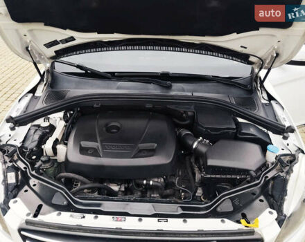 Белый Вольво ХС60, объемом двигателя 2 л и пробегом 279 тыс. км за 13700 $, фото 24 на Automoto.ua