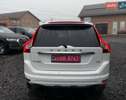 Белый Вольво ХС60, объемом двигателя 2 л и пробегом 248 тыс. км за 11500 $, фото 1 на Automoto.ua