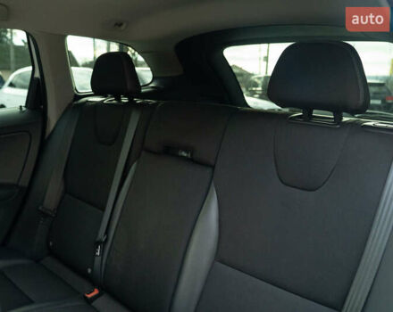 Белый Вольво ХС60, объемом двигателя 1.97 л и пробегом 247 тыс. км за 19800 $, фото 31 на Automoto.ua