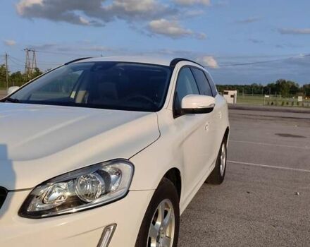 Белый Вольво ХС60, объемом двигателя 1.97 л и пробегом 329 тыс. км за 17700 $, фото 2 на Automoto.ua