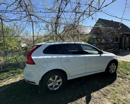 Белый Вольво ХС60, объемом двигателя 2 л и пробегом 188 тыс. км за 21650 $, фото 5 на Automoto.ua