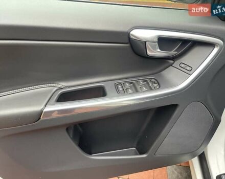 Білий Вольво ХС60, об'ємом двигуна 2.4 л та пробігом 267 тис. км за 22850 $, фото 42 на Automoto.ua