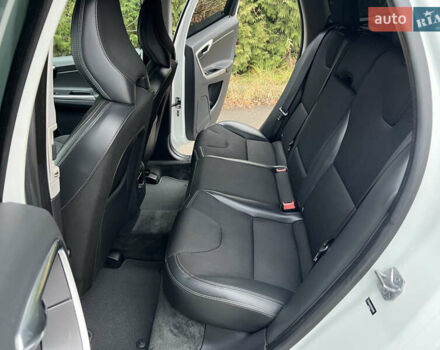 Білий Вольво ХС60, об'ємом двигуна 2 л та пробігом 200 тис. км за 14250 $, фото 51 на Automoto.ua