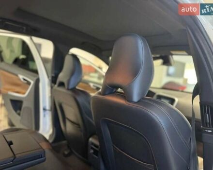 Белый Вольво ХС60, объемом двигателя 1.97 л и пробегом 158 тыс. км за 12850 $, фото 7 на Automoto.ua