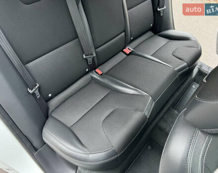 Білий Вольво ХС60, об'ємом двигуна 2 л та пробігом 200 тис. км за 14250 $, фото 52 на Automoto.ua