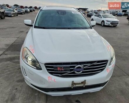 Белый Вольво ХС60, объемом двигателя 1.97 л и пробегом 142 тыс. км за 2000 $, фото 5 на Automoto.ua