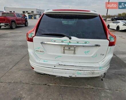 Белый Вольво ХС60, объемом двигателя 1.97 л и пробегом 142 тыс. км за 2000 $, фото 2 на Automoto.ua