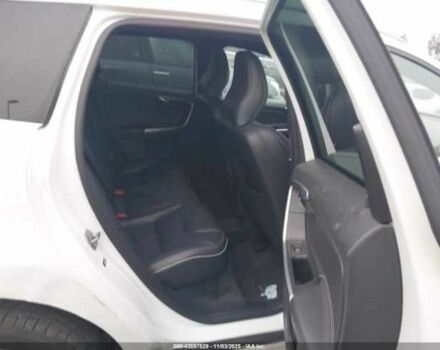 Білий Вольво ХС60, об'ємом двигуна 3 л та пробігом 100 тис. км за 3300 $, фото 8 на Automoto.ua