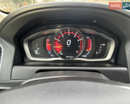 Белый Вольво ХС60, объемом двигателя 2 л и пробегом 137 тыс. км за 17390 $, фото 48 на Automoto.ua