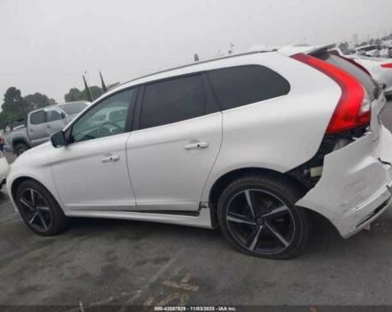 Білий Вольво ХС60, об'ємом двигуна 3 л та пробігом 100 тис. км за 3300 $, фото 2 на Automoto.ua