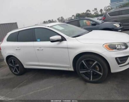 Білий Вольво ХС60, об'ємом двигуна 3 л та пробігом 100 тис. км за 3300 $, фото 1 на Automoto.ua